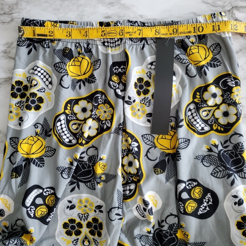 Halloween Day of the Dead Skeleton Leggings NWT - Picture 4 of 5